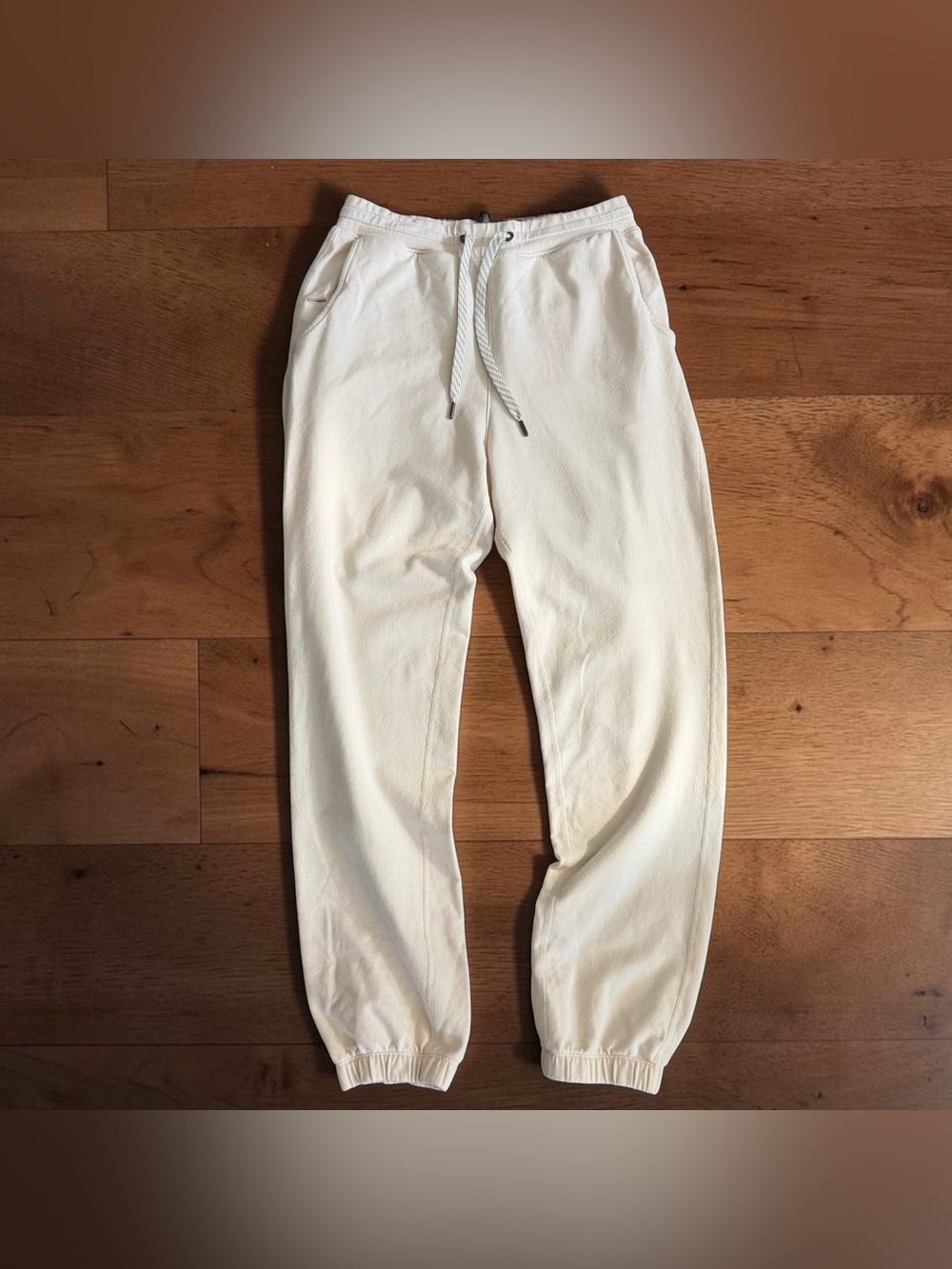 Vuori Women’s Laguna Lounge Sweat Pants Sz XS Cream Joggers VW437 Drawstring